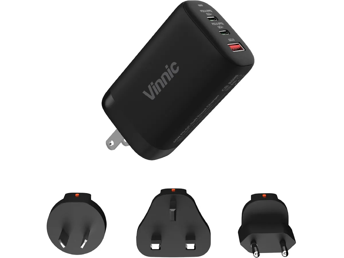 VINNIC Trivor 3-in-1 VPTK-31GTK Global Travel Kit, Black