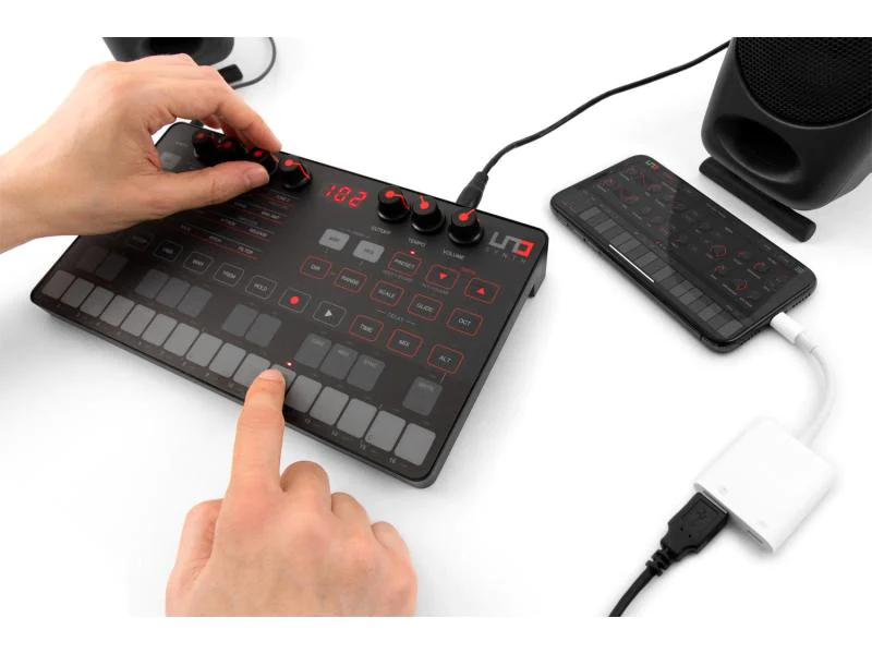 IK Multimedia Synthesizer UNO Synth, Tastatur Keys: 27, Gewichtung: Nicht gewichtet