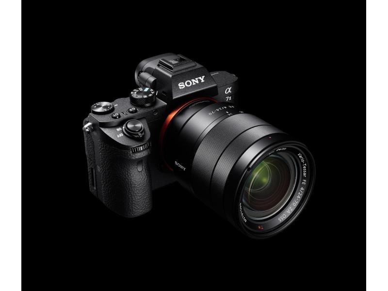 Sony Fotokamera Alpha 7 II Kit 28-70, Bildsensortyp: CMOS, Widerstandsfähigkeit: Keine, Speicherkartentyp: SDHC, SDXC, SD, GPS: Nein, Bildschirmdiagonale: 3 ", Bildsensorstandard: Vollformat