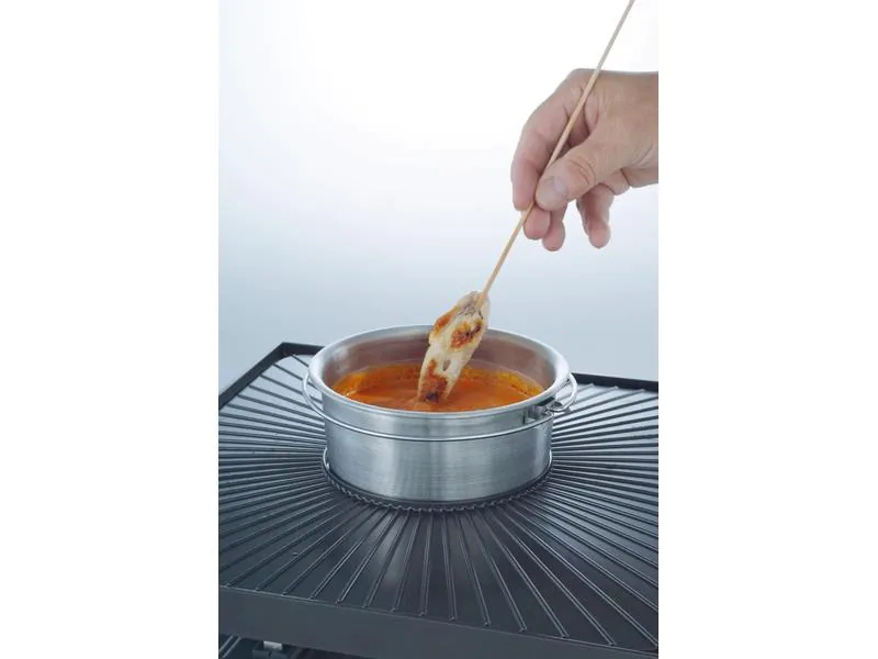 Solis Raclette-Kombination Grill 3 in 1, Anzahl Personen: 8, Funktionen: Fondue; Grillplatte, Grillplatte: Stahlblech; Edelstahl, inklusive 8 Raclette- Pfännchen, 8 Schabern und 8 Fondue-Gabeln