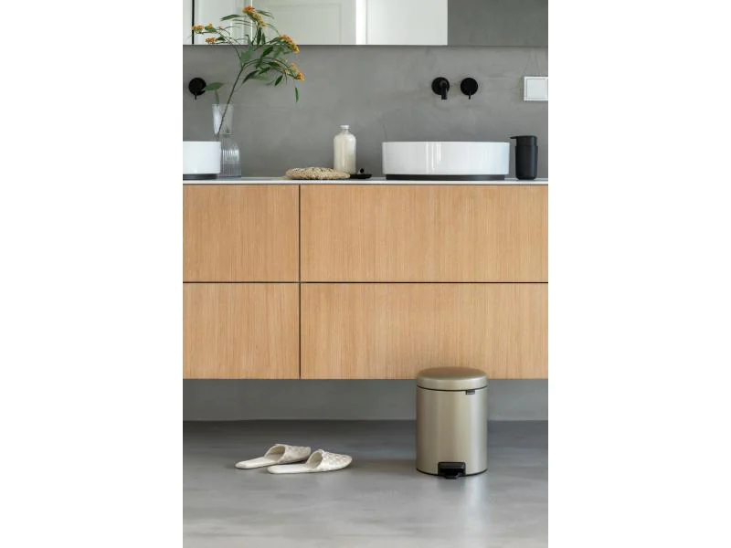 Brabantia Kosmetikeimer NewIcon 5 l, Champagner, Fassungsvermögen: 5 l, Höhe: 291 mm, Anzahl Behälter: 1, Material: Stahl, Form: Rund, Farbe: Champagner