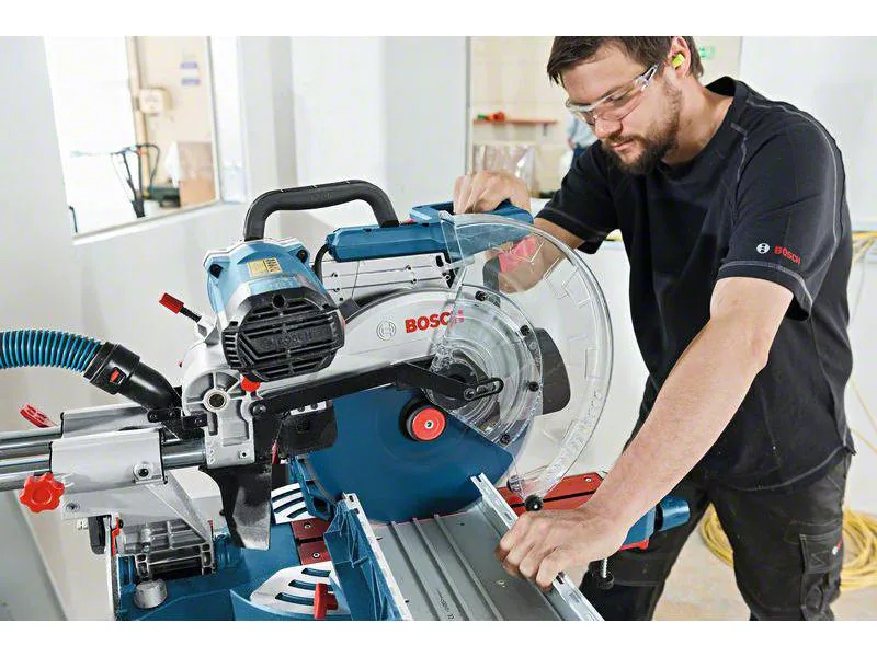 Bosch Professional Tischkreissäge GCM 12 SDE, Ausstattung: Keine, Betriebsart: 230 V, Für Material: Holz; Kunststoff, Produktkategorie: Tischkreissäge, variable Drehzahl 100 - 4000 1/min, 1800 W