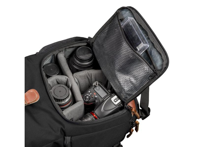 Mantona Fotorucksack Luis Retro Junior Schwarz, Tragemöglichkeit: Rucksack, Farbe: Schwarz, Zusatzfächer: Notebookfach, Gewicht: 1.46 kg, Rucksack Typ: Kamerarucksack, Bauform Kamera: DSLR, Anzahl Objektive: 3, Ausstattung: Anpassbare Raumeinteilung