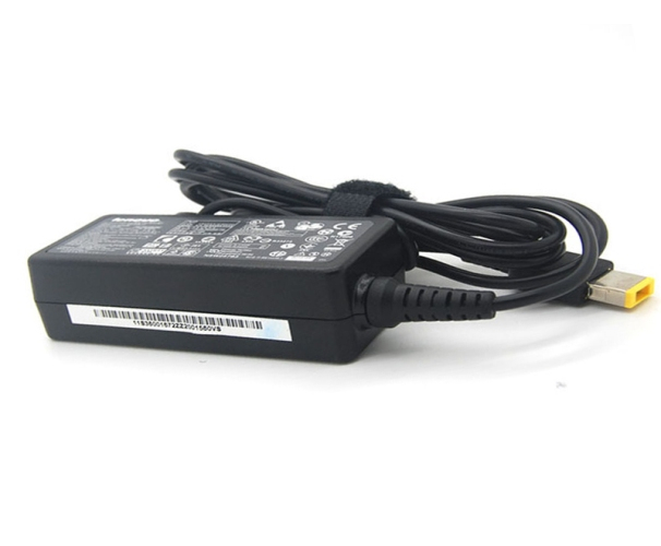 ThinkPad 45W AC Adapter (slim tip)- Italy