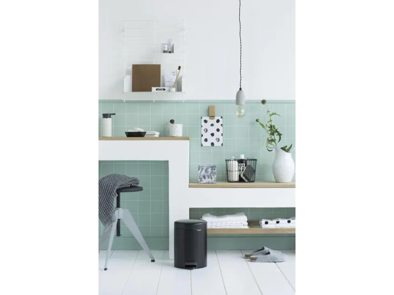 Brabantia Kosmetikeimer NewIcon 5 l, Matt Black, Fassungsvermögen: 5 l, Höhe: 291 mm, Anzahl Behälter: 1, Material: Kunststoff, Edelstahl, Form: Rund, Farbe: Schwarz